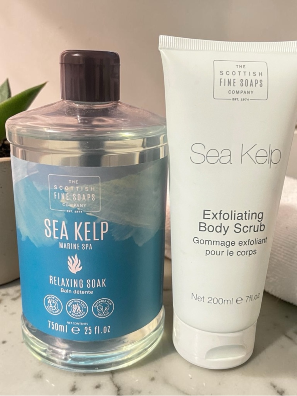 Sea Kelp Exfoliating Body Scrub Bundle - White